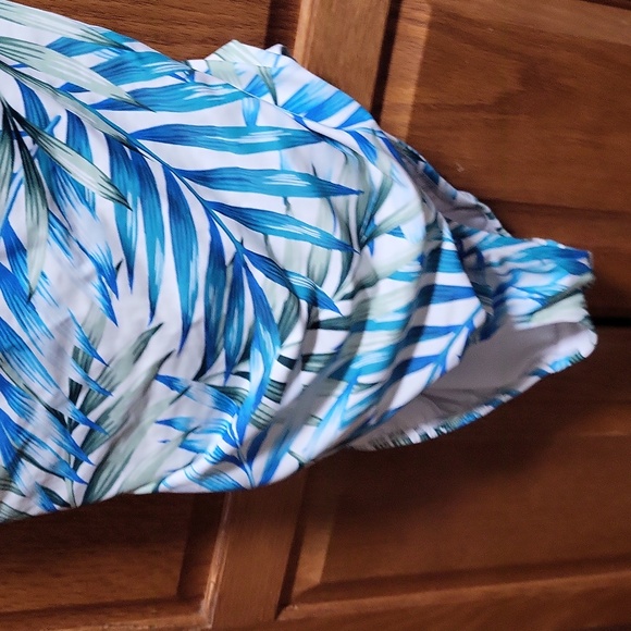 TIME AND TRU WOMENS ONE PIECE SWIM SUIT SIZE XL (16-18) - Picture 3 of 4